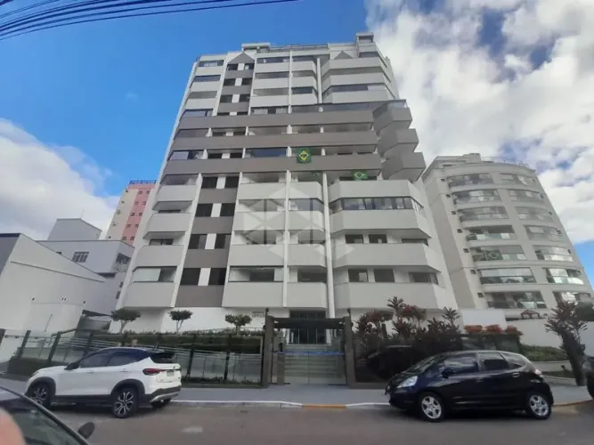 Apartamento para alugar 3 Quartos (1 Suíte), Vista para o Mar e 120m² - Balneário Estreito