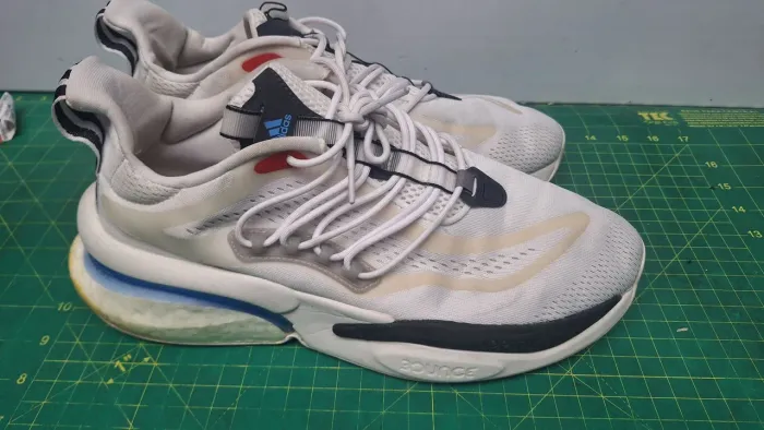 Adidas Alphaboost V1 tamanho 43
