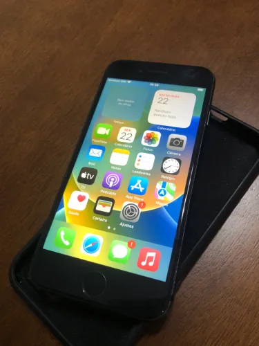 Vende se iPhone 8, todo original ! Sem detalhes 