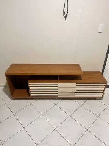 Quarda roupa infantil e rack para tv até 75 polegadas 