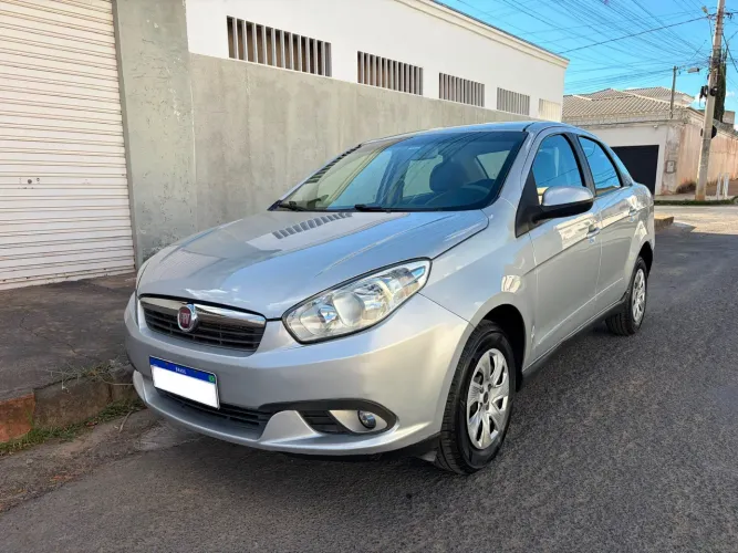 Fiat Grand Siena Attrac. 1.4 EVO F.flex 8V 2014