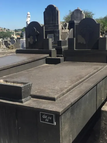 JAZIGO PERPETUO EM INHAUMA RJ