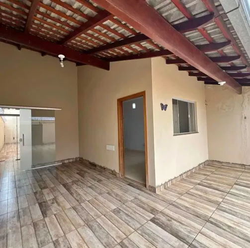 VENDO CASA BOM SUCESSO ENTRADA 17MIL