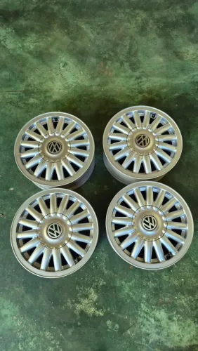 Rodas Volkswagen Aro 14 Parati e Santana 98