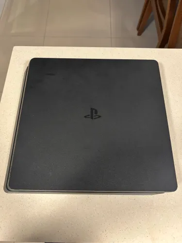 Playstation 4 Slim 1 TB + 3 jogos