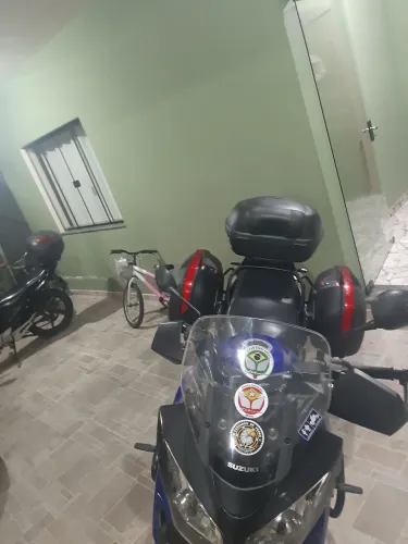 Motocicleta impecável