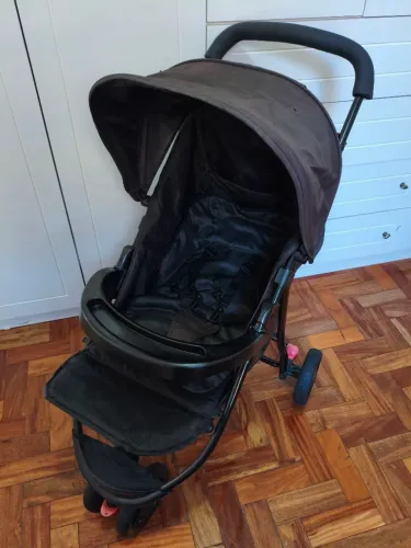 Carrinho de bebê reclinável Cosco