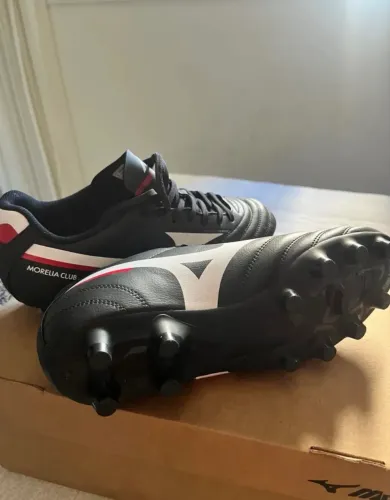 Chuteira Mizuno de campo nunca usada!