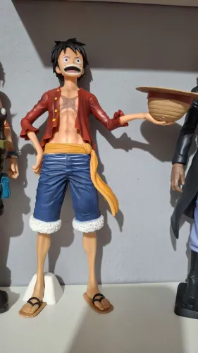 Action figure Luffy Grandista One Piece com caixa
