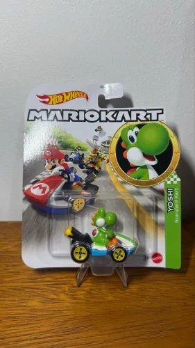 Hot Wheels Mario Kart - Yoshi