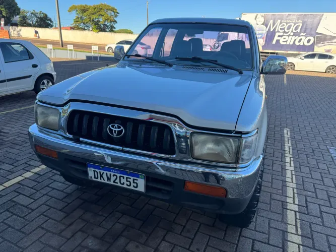 Toyota Hilux CD SRV 4X2 3.0 8V 90cv Diesel 2004