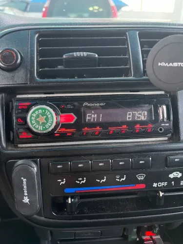 Rádio automotivo Pioneer MVH-98UB