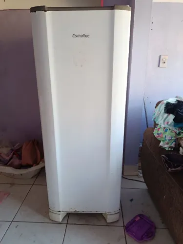 Geladeira com defeito