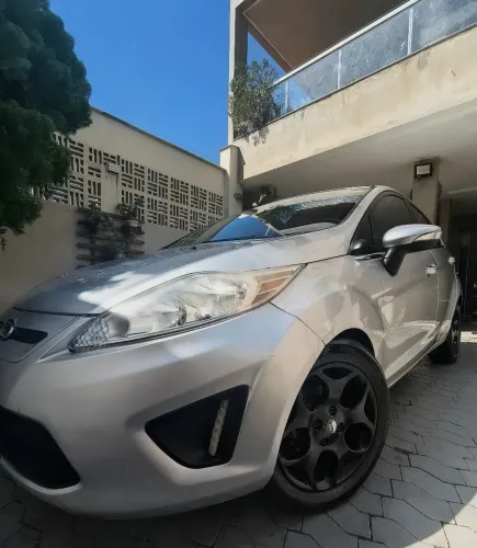 Ford Fiesta SE 1.6 16V Flex 5P 2012