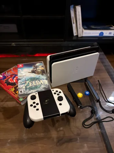 Nintendo Switch Oled 64GB + Zelda ou Pokémon 