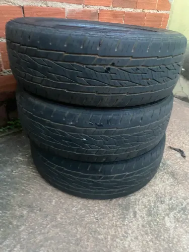 Pneus 215/60 Aro 17