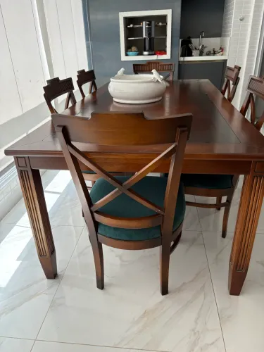 Mesa de 2,2m X 1,1m Madeira e 6 cadeiras Sierra