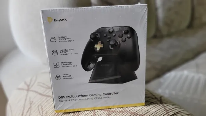 EasySMX D05 com dock de carregamento