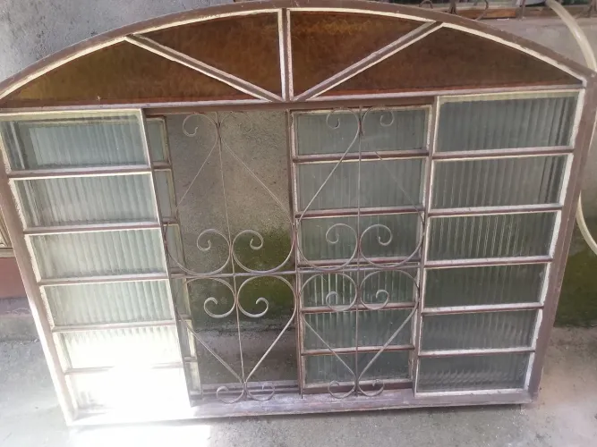 Janela de aço