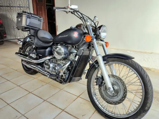 Honda Shadow 750 Preta