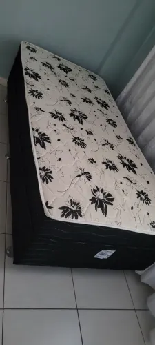 2 Camas de solteiro.