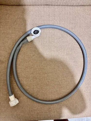 Mangueira para Máquina de Lavar - Usada em Ótimo Estado