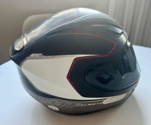 Capacete MT Revenge + Intercomunicador