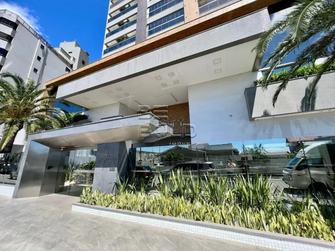 Apartamento com 3 suítes na beira mar Continental