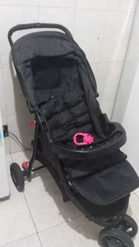 Vendo carinho de bebê
