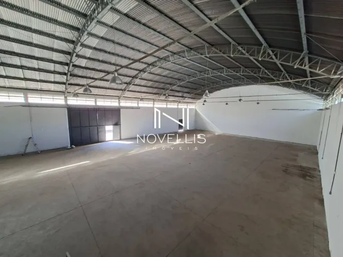Galpão para alugar, 720 m² - Bairro Jardim Emília - Jacareí/SP