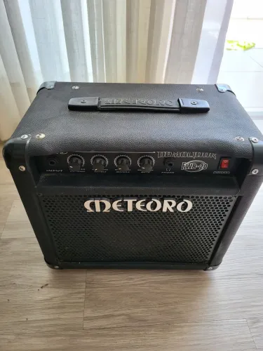 Cubo Amplificador Meteoro Fwb 20 Contrabaixo Demolidor Fwb20