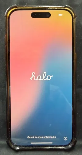 i phone 15 PRO, 128MB Branco, perfeitíssimo! todo original comprado nos EUA. lindo!!!