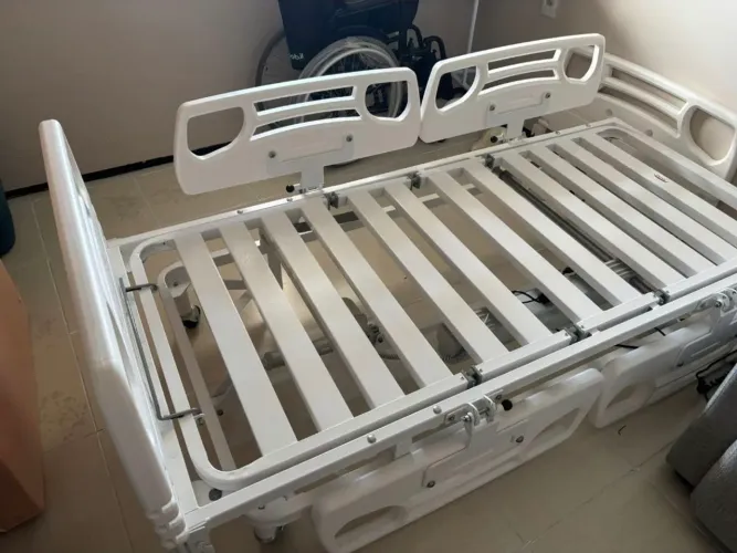 Cama Hospitalar sem Colchão
