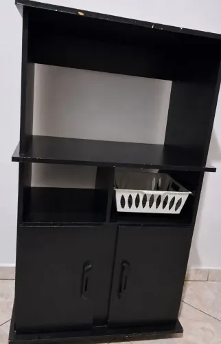 Armário multiuso para micro-ondas e fruteira . Aceito cartão de crédito .