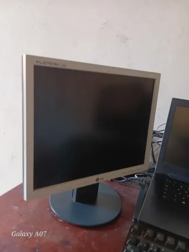 Monitor LG Flatron L1550S