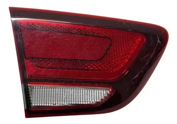 Lanterna Mala Traseira Esquerda Chevrolet Cobalt 2016/19 Esquerdo/motorista Vermelho