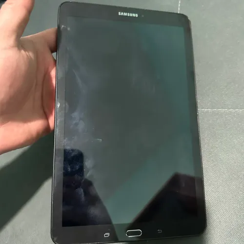 Galaxy tab E t560 descarregou e não carregou mais