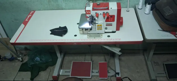 Hehe psiu vendo uma máquina overlok direct drive semi nova
