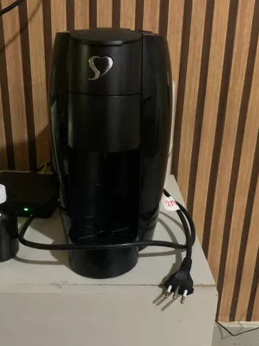 Cafeteira capsula três corações