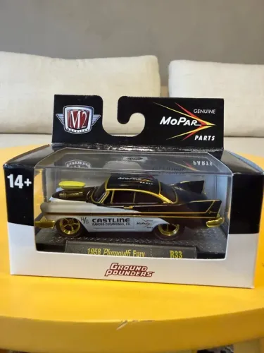 M2 Machines Plymouth Fury 1958 Ground Pounders R33 Mopar