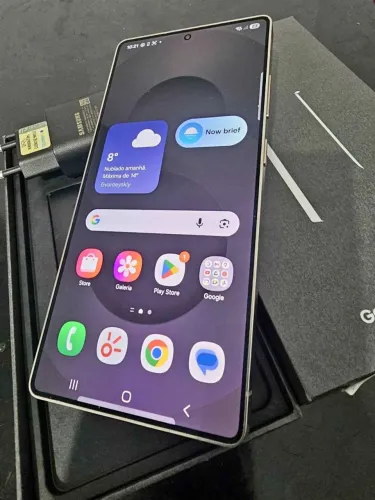 S25 ultra. 256Gb. Nota fiscal e garantia. Sem trocas. Passo cartão e entrego na região.