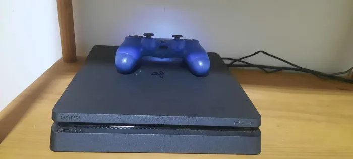 Playstation 4 Slim