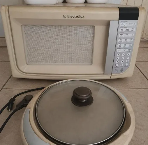 Microondas e Grill (C/ DEFEITO).