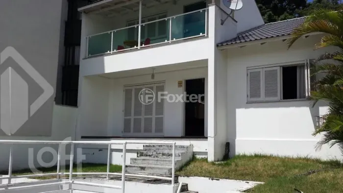 Casa à venda Rua Teixeira de Carvalho, Medianeira - Porto Alegre