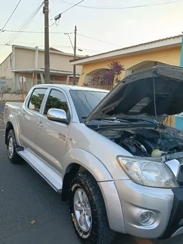 Toyota Hilux CD SRV D4-d 4X4 3.0 TDI Diesel AUT 2010