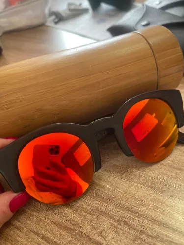 Óculos espelhado armação em bamboo 