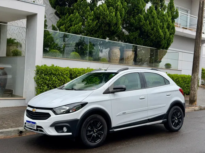 Chevrolet Onix Activ 1.4 8V Flex Aut. 4P 2019