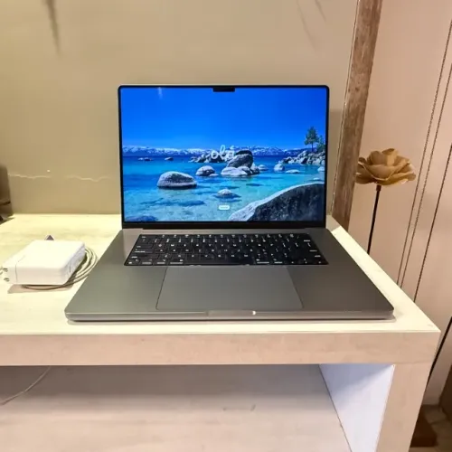 Macbook Pro 16" Chip M2 Pro 16GB  512GB SSD