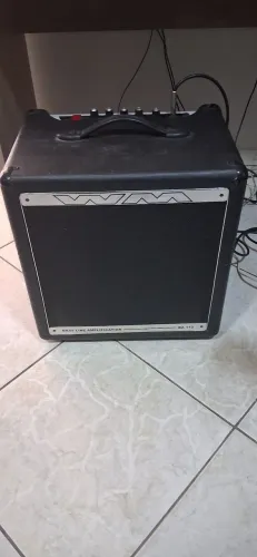 Amplificador Warner music Bass Line amplification Ba112 / 150w para contra baixo.