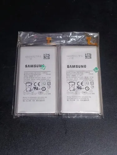 2 BATERIAS DO GALAXY S10 NOVAS NUNCA USADAS. INTERESSADOS ME CHAMA NO PRIVADO.